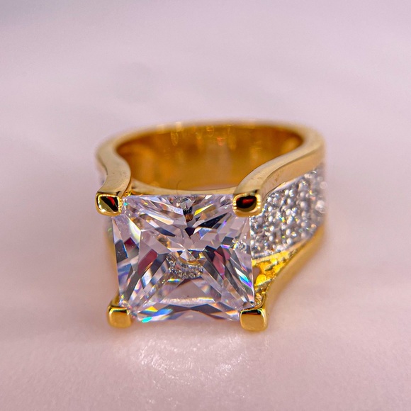 Seta Gold Tone Radiant Square Cut Cubic Zirconia High Profile Ring - Picture 4 of 7